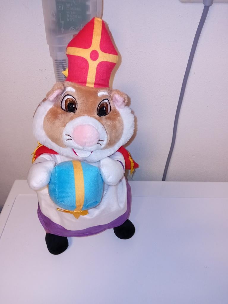 AH Sinterklaas Hamster Knuffel - Zo goed als nieuw, Kinderen en Baby's, Speelgoed | Knuffels en Pluche, Ophalen of Verzenden, Zo goed als nieuw