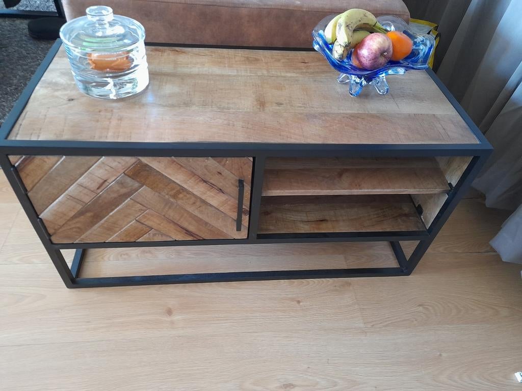 Industriële tv kast mangohout en metaal, Minder dan 45 cm, Gebruikt, Ophalen of Verzenden, 75 cm of meer