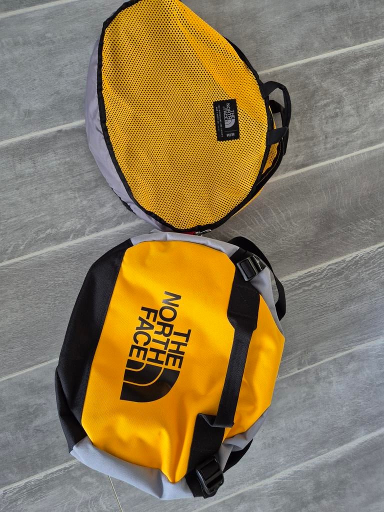 NIEUW! North Face Base Camp Duffel M/M - Geel/Grijs, Ophalen of Verzenden, Nieuw