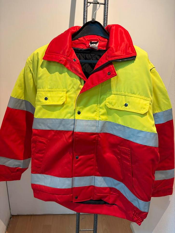 Veiligheidsjas rood/geel met reflecterende strepen, Doe-het-zelf en Verbouw, Veiligheidskleding, Gebruikt, Ophalen of Verzenden