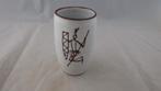 mooi  wit vaasje met Afrikaanse  afbeelding, Gebruikt, Wit, Aardewerk of Porselein, Ophalen of Verzenden