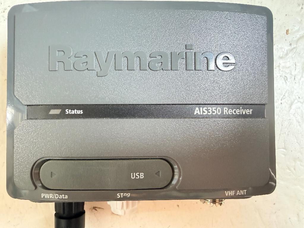 Raymarine AIS 350 E32157 zeer goede werkende staat, Watersport en Boten, Ophalen, Zo goed als nieuw, Communicatie