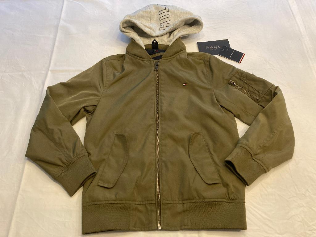 Tommy hilfiger herfst jas tussenjas groen jongen maat 140!, Kinderen en Baby's, Kinderkleding | Maat 140, Ophalen of Verzenden