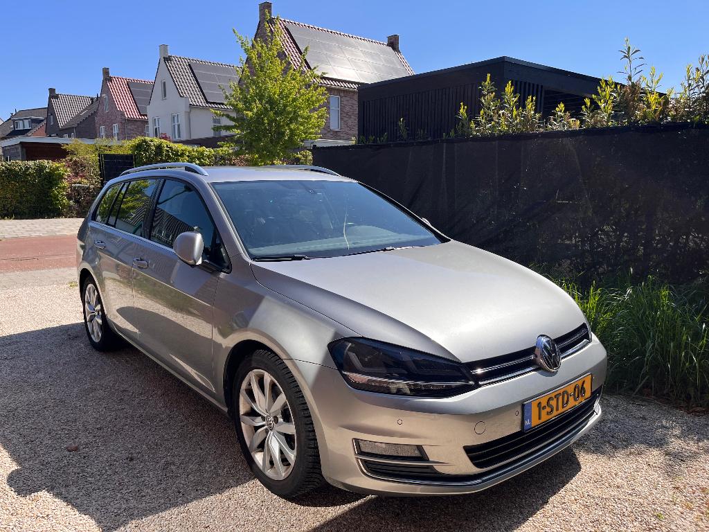 Volkswagen Golf 7, 1.4 TSI Variant Highline DSG (VW dealer), Auto's, 4 cilinders, Leder en Stof, Origineel Nederlands, Skiluik