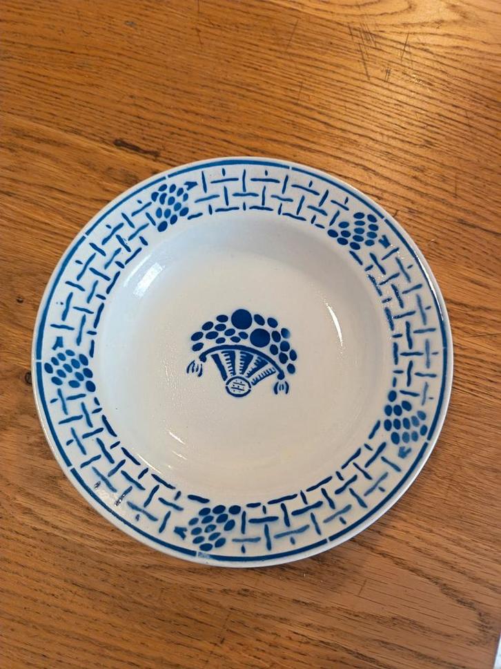 Antiek Badonviller France Treille diep bord, Antiek en Kunst, Antiek | Servies los, Ophalen of Verzenden