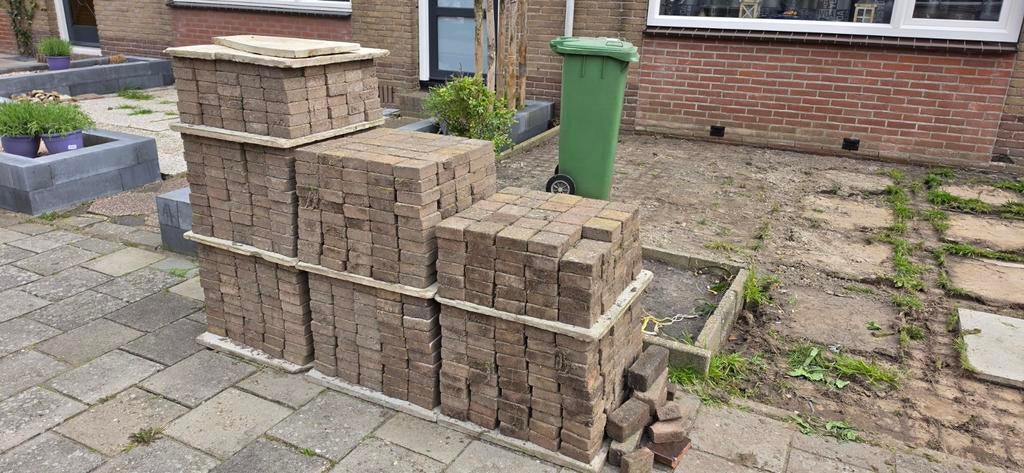 Gratis steentjes 10x10 cm, Ophalen