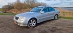 Mercedes-Benz E-Klasse  E320 Sedan AUT 2004 LPG g3, Auto's, Mercedes-Benz, Automaat, Achterwielaandrijving, Zwart, Open dak
