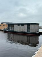 Houseboat met vaste ligplaats, 37 m², 2 kamers, Friesland