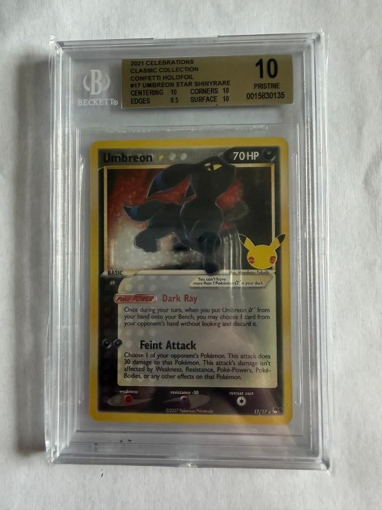 BGS 10 Umbreon gold star Celebrations, Hobby en Vrije tijd, Verzamelkaartspellen | Pokémon, Ophalen of Verzenden, Nieuw, Losse kaart
