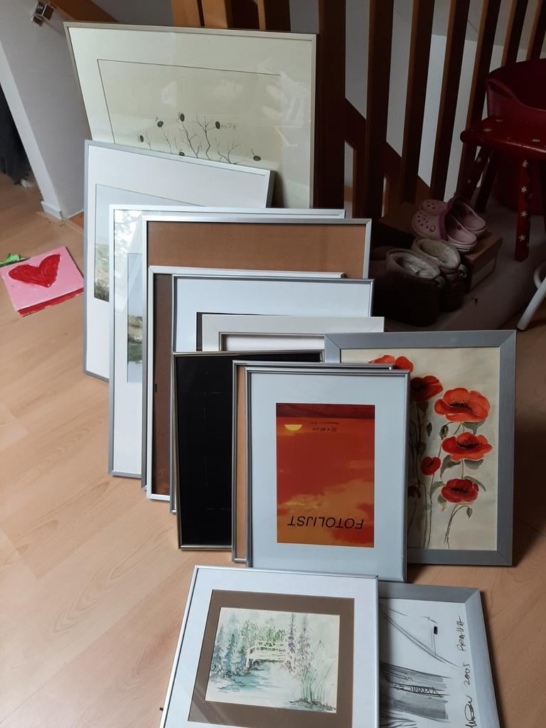 Te koop 13 grote foto of schilderij lijsten in goede staat., Ophalen, 50 tot 75 cm, Metaal of Aluminium, Zo goed als nieuw