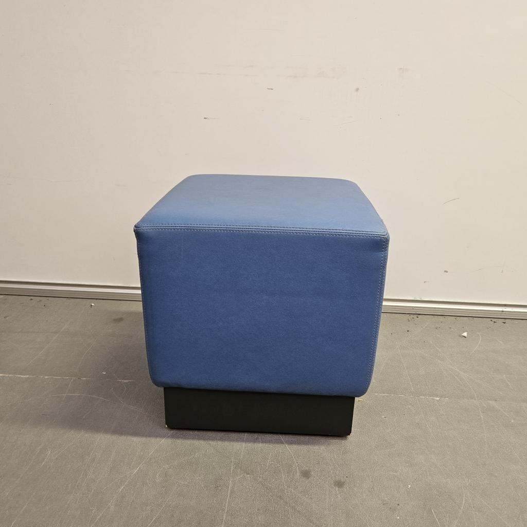 Eromes hocker - blauwe silverguard stof - 43x40x40 cm, Niet ingevuld, Gebruikt, Niet ingevuld, Niet ingevuld