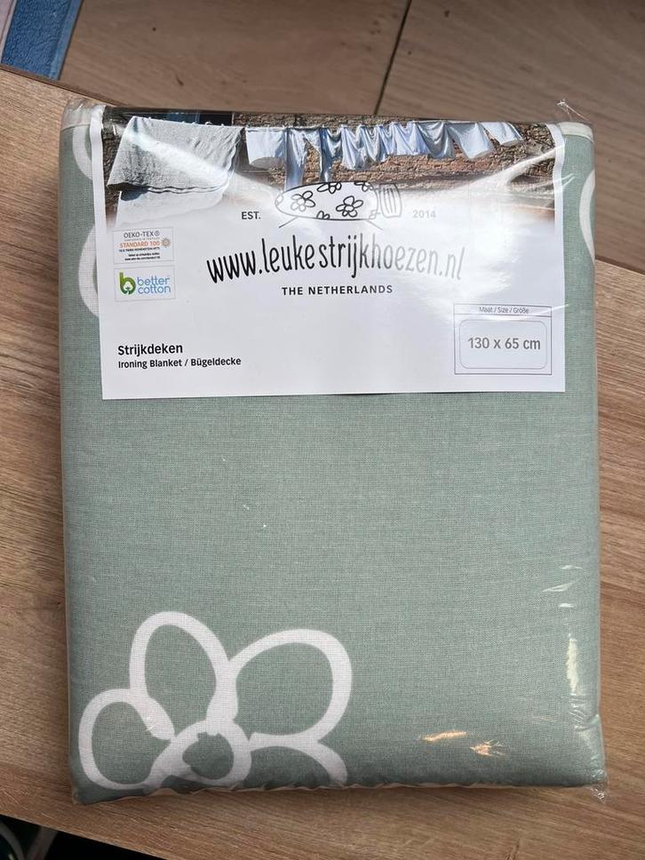 Strijkhoes strijkdeken bloemenprint, Witgoed en Apparatuur, Strijkijzers en Strijkplanken, Zo goed als nieuw, Ophalen of Verzenden