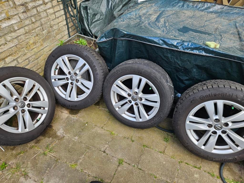 Lichtmetalen velgen met zomerbanden Opel Astra K, Ophalen