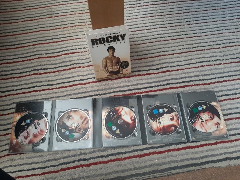 Beroemde films en series DVD verzamelband (zie specificatie), Alle leeftijden, Ophalen, Gebruikt