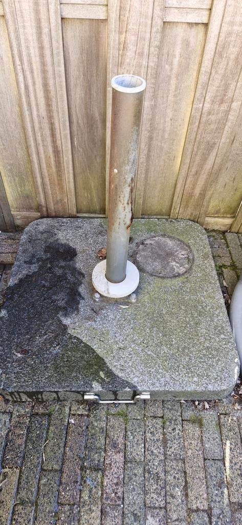 Stenen parasolvoet verrijdbaar, Ophalen, Gebruikt, Parasolvoet