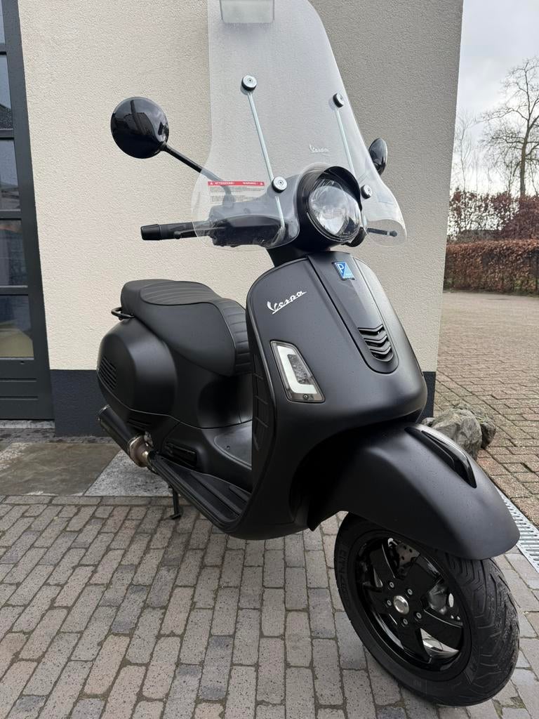 ⭐️Vespa gts 300 notte akrapovic zeer nette staat 9687 km⭐️, Ophalen of Verzenden, Zo goed als nieuw, Benzine, Overige modellen
