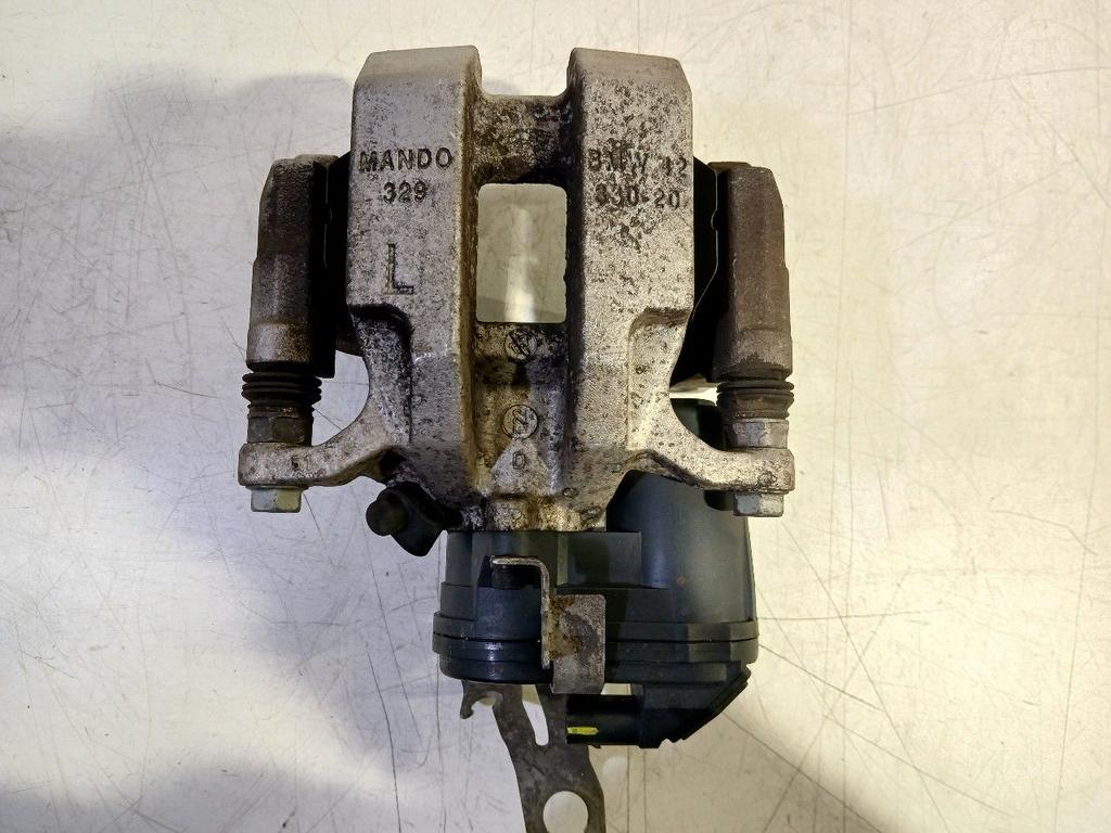 Remklauw links achter BMW 3 serie, Onderdelen@venauto.nl, Van der Ven Autorecycling B.V., Gebruikt, Ettenseweg 76, 4706 PB Roosendaal, The Netherlands