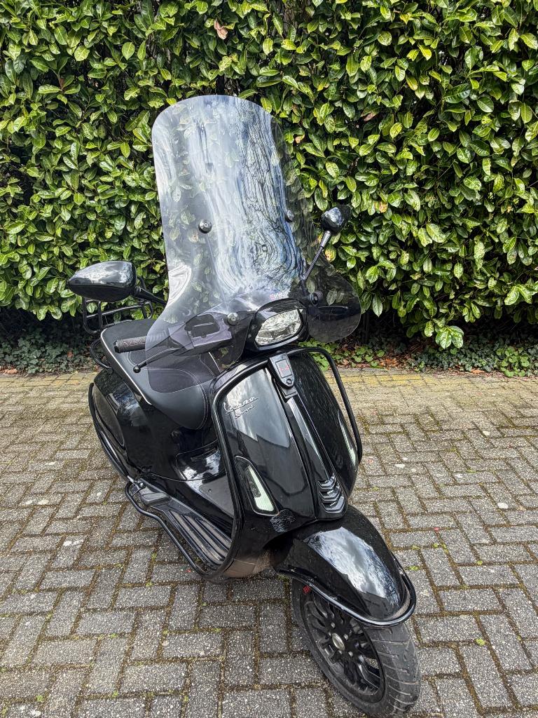 Vespa Sprint 2018 Zwart | 17.920 km, Fietsen en Brommers, Scooters | Vespa, Ophalen, Gebruikt, Vespa S, Benzine
