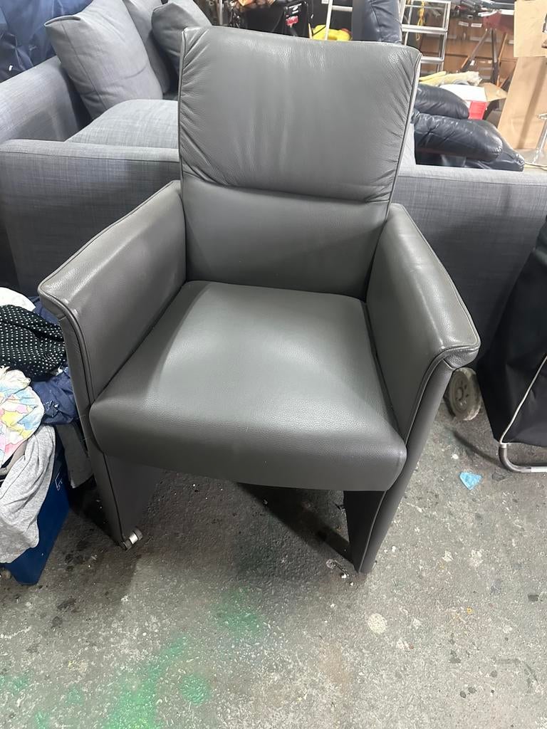 Stoel grijs, Ophalen, Zo goed als nieuw, Grijs, Eén