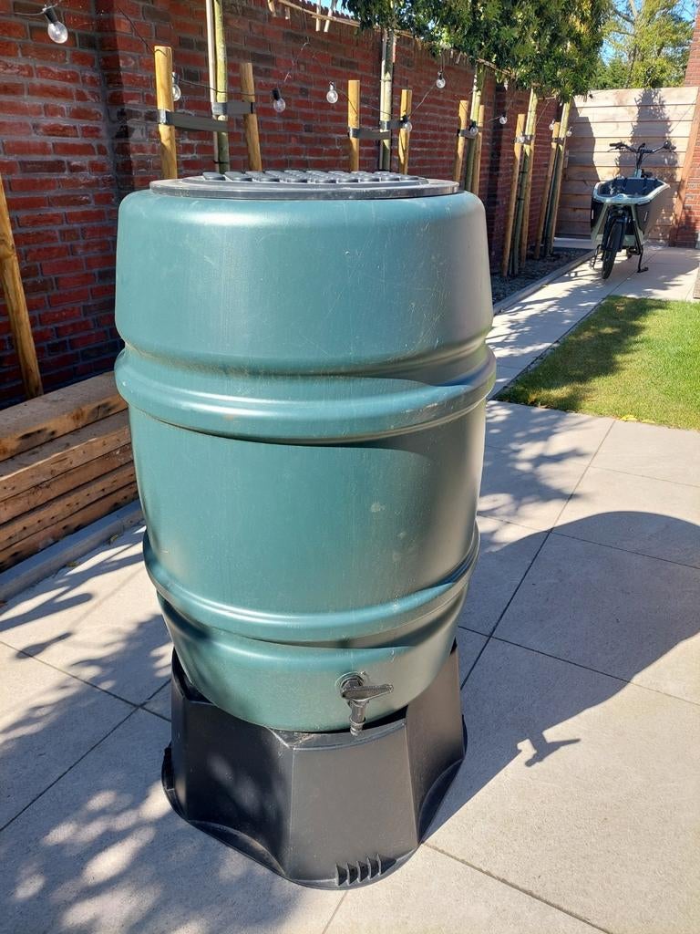 Nieuwe grote regenton voor hemelwaterafvoer, Ophalen, Kunststof, Met kraantje, 150 liter of meer