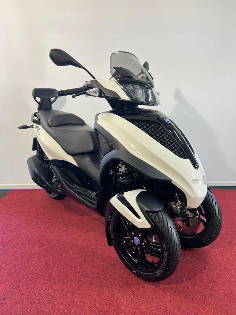 Piaggio 300 LT MP3 Yourban SPORT, Scooter, Bedrijf, 278 cc, 12 t/m 35 kW