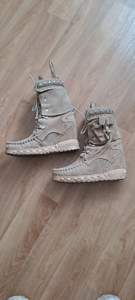 El Vaquero maat 36 kleur ecru, Kleding | Dames, Schoenen, Ophalen of Verzenden, Zo goed als nieuw, Beige