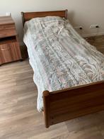 Te koop hoog-laag bed met nachtkastje, Huis en Inrichting, Slaapkamer | Bedden, Ophalen, Verstelbaar, 90 cm, Eenpersoons