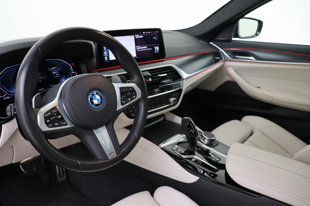 BMW 5 Serie 545e xDrive High Executive M Sport Automaat / Sc, Auto's, BMW, Gebruikt, Euro 6, Leder, Vierwielaandrijving