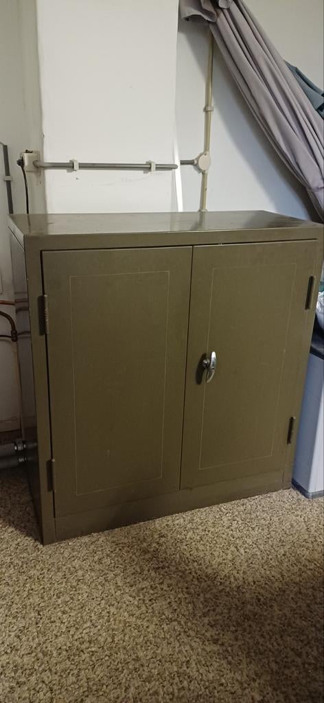 Metalen kast met schappen - 94x100x40cm, Ophalen, Gebruikt