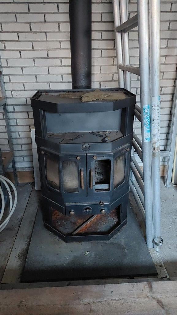 Gebruikte houtkachel met rookkanaal, Ophalen, Gebruikt, Vrijstaande haard, Houthaard