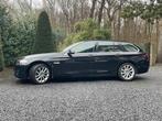 BMW 520I AUT 184 PK Sedan 2013 Zwart (mod 2014), jonge motor, Auto's, Automaat, Zwart, 4 cilinders, 2000 kg