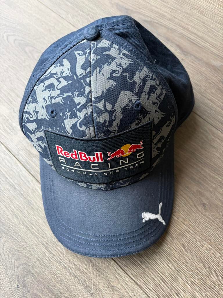 Red Bull Racing Pet - Puma Formule 1 Team Cap, Ophalen of Verzenden, Zo goed als nieuw, One size fits all, Pet