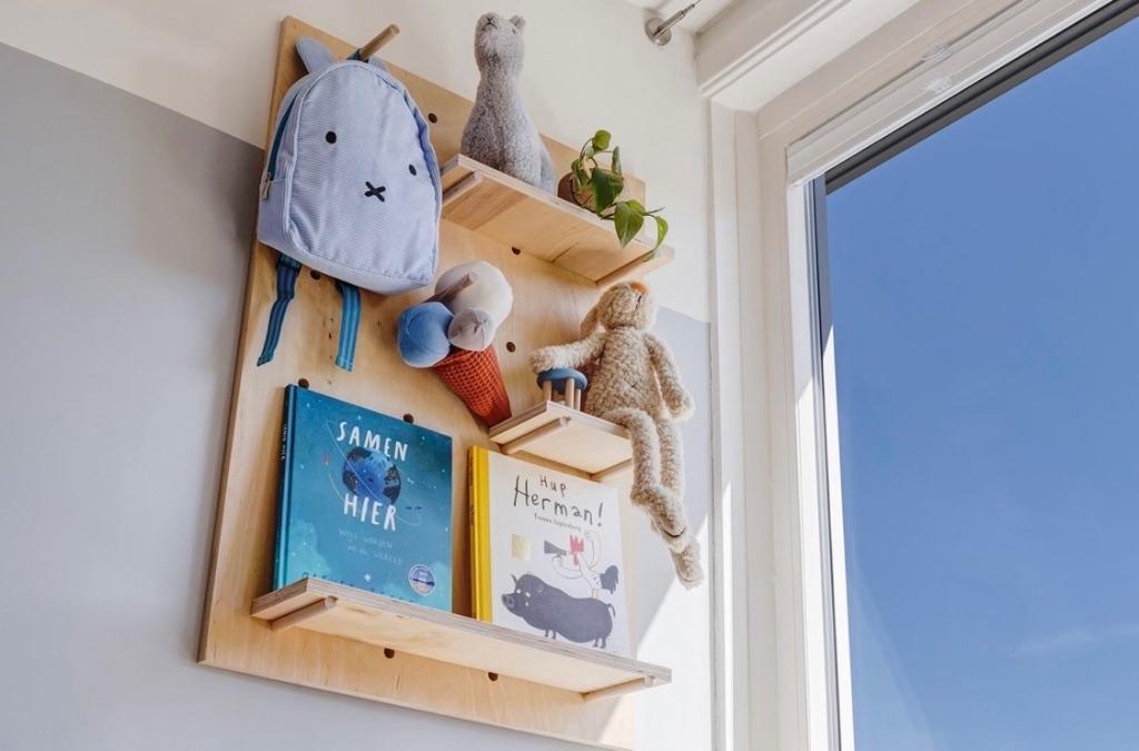 Pegboard wandsysteem wandrek bv. voor kinderkamer, Huis en Inrichting, Woonaccessoires | Wandplanken en Boekenplanken, Ophalen