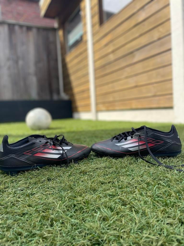 Adidas voetbalschoenen maat 46, Sport en Fitness, Voetbal, Ophalen of Verzenden, Gebruikt, Schoenen