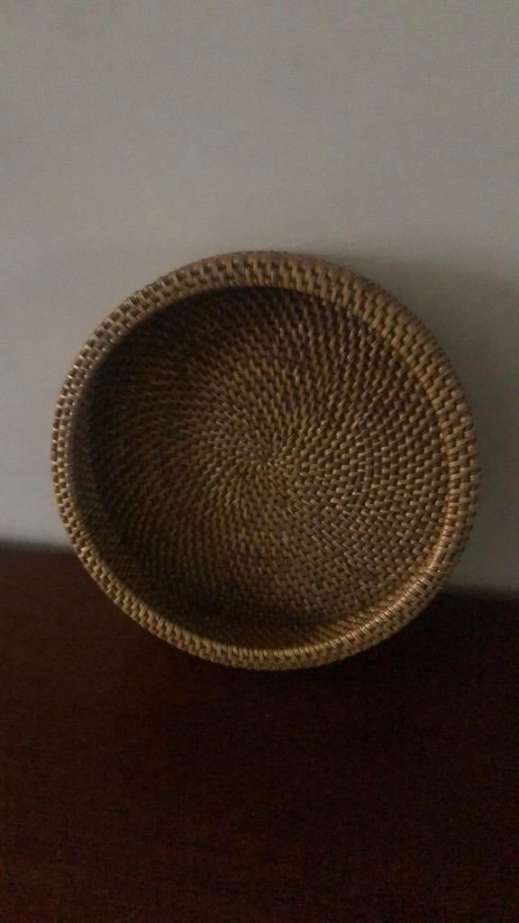 Rotan riet birmariet mand fruitschaal, Ophalen of Verzenden, Zo goed als nieuw, Bord