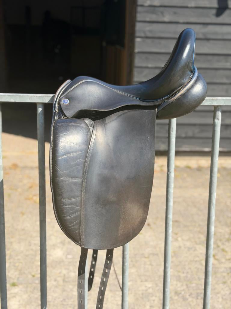 Arno brandt zadel 18 inch, Ophalen of Verzenden, Gebruikt, Dressuur