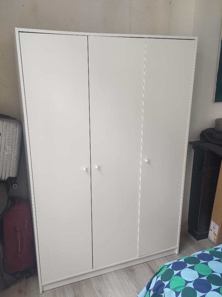 IKEA KLEPPSTAD Kledingkast, Huis en Inrichting, Kasten | Kledingkasten, Ophalen, Met deur(en), 100 tot 150 cm, Zo goed als nieuw