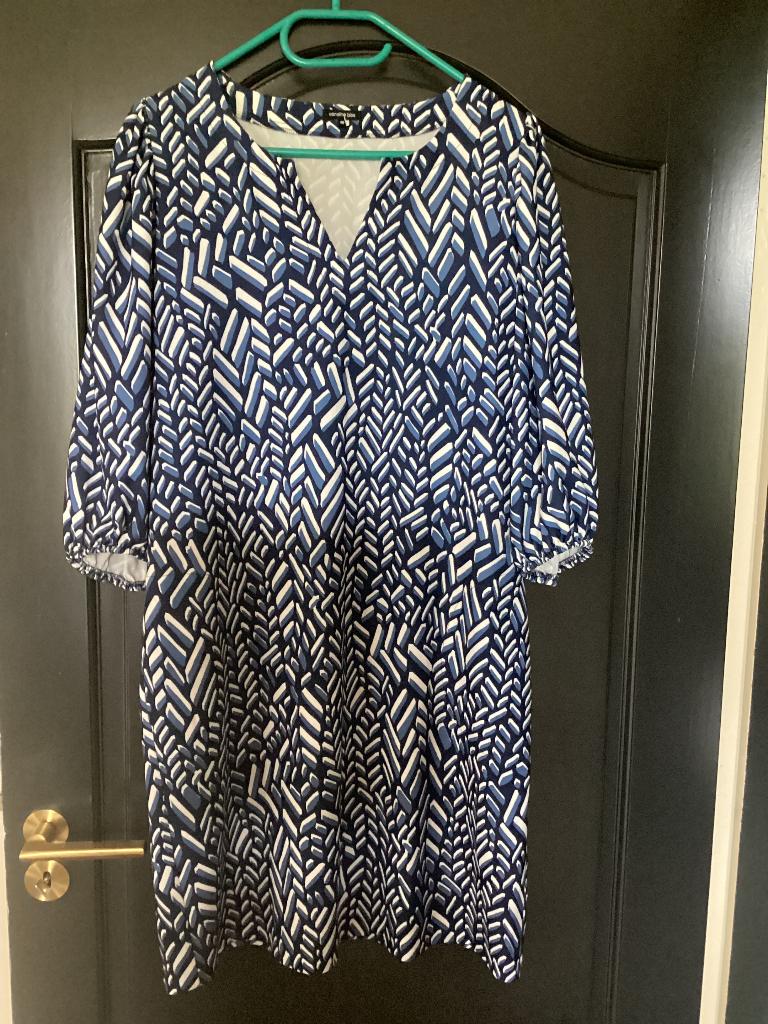 Caroline Biss jurk., Blauw, Maat 42/44 (L), Ophalen of Verzenden, Zo goed als nieuw