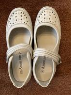 Witte damesschoenen, Kleding | Dames, Schoenen, Ophalen of Verzenden, Zo goed als nieuw, Wit, Instappers