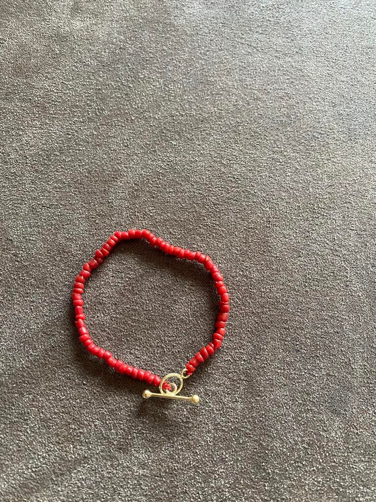 Baby Bloedkoraal Armbandje met Double Kapittelstokje, Sieraden, Tassen en Uiterlijk, Armbanden, Overige materialen, Nieuw, Ophalen of Verzenden