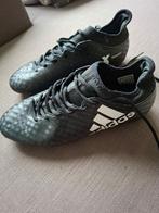 Adidas voetbalschoen heren, Sport en Fitness, Maat XS of kleiner, Ophalen of Verzenden, Zo goed als nieuw, Schoenen
