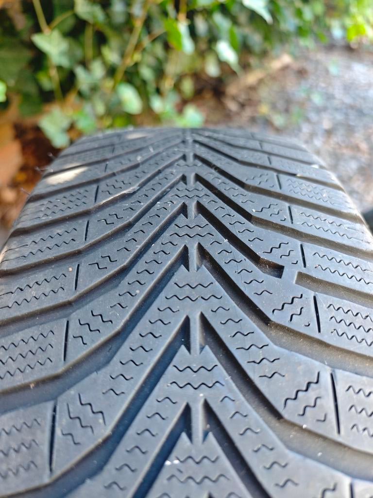 2 Vredestein Snowtrac winterbanden 185/65 R15, 4,5mm profiel, Ophalen of Verzenden