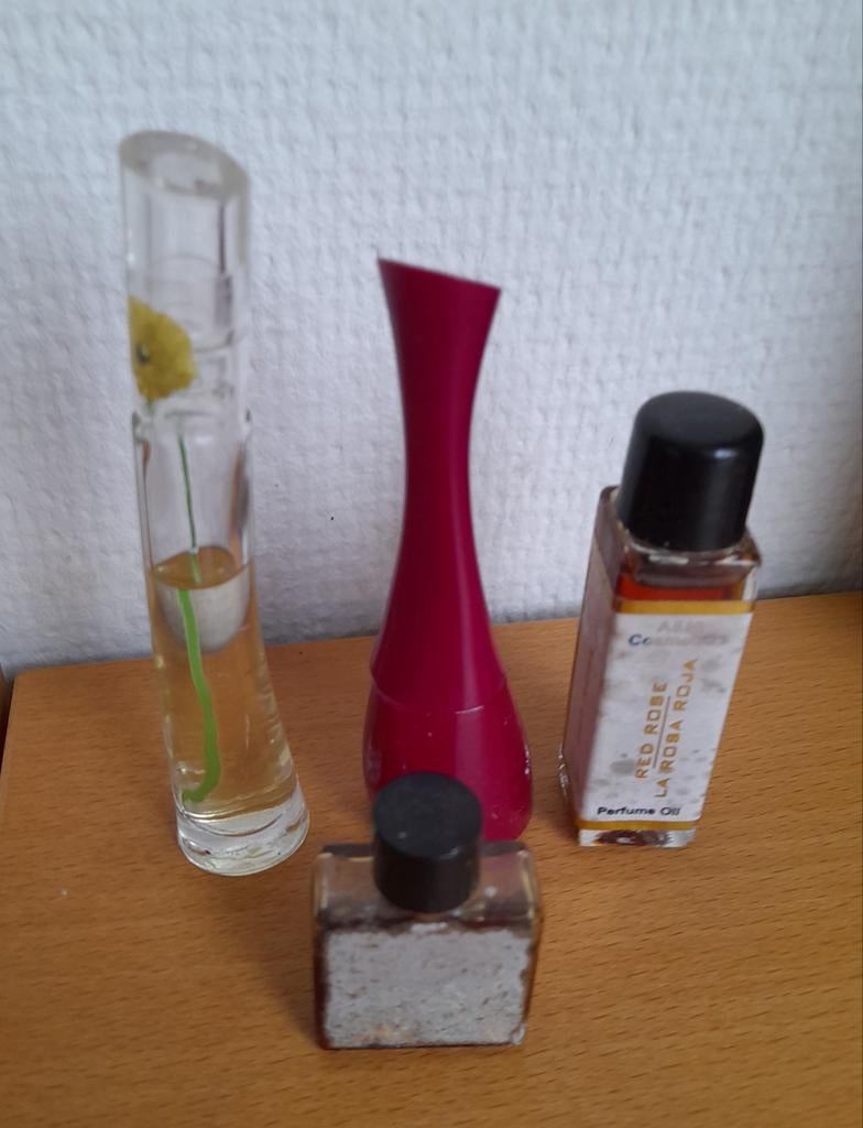 Mini parfumflesjes., Verzamelen, Parfumverzamelingen, Ophalen of Verzenden, Miniatuur