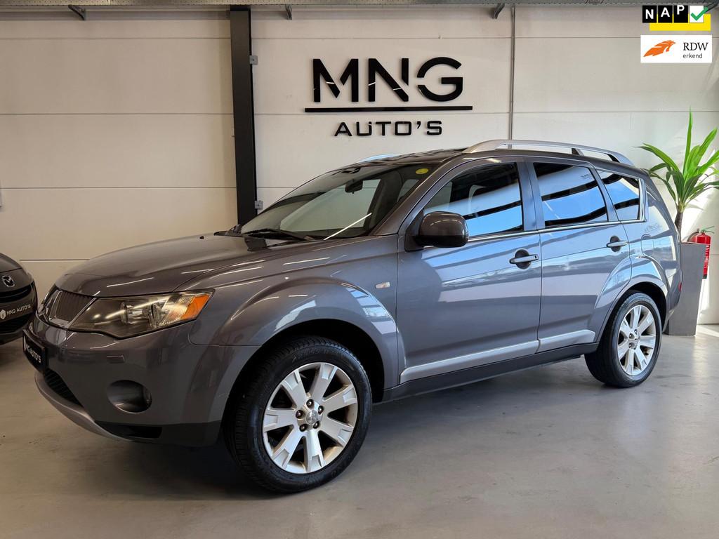 Mitsubishi Outlander 2.4 Instyle|PANO|LEDER|KEYLESS|VOL!|, Auto's, Mitsubishi, Automaat, 4 cilinders, Open dak, 7 stoelen