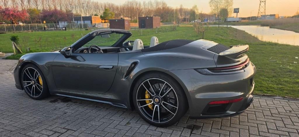 Porsche 911 4.0 650PK PDK 2022 Groen, Auto's, Porsche, Automaat, Cabriolet, 4 stoelen, Vierwielaandrijving