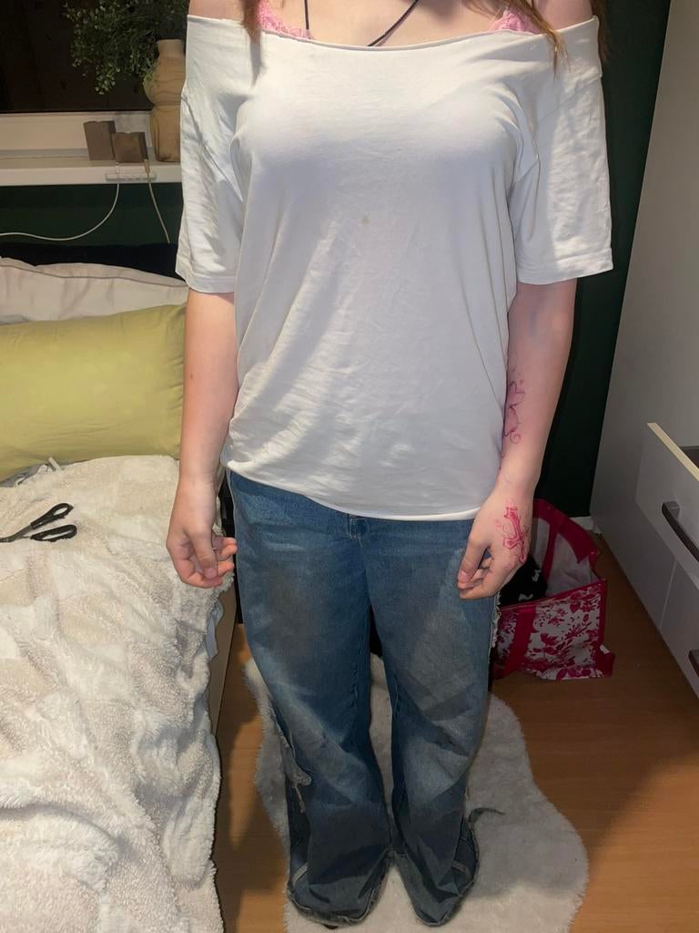 Deze shirt is zelf gemaakt, het is een maatje:L, Kleding | Dames, T-shirts, Wit, Maat 42/44 (L), Ophalen of Verzenden, Onbekend