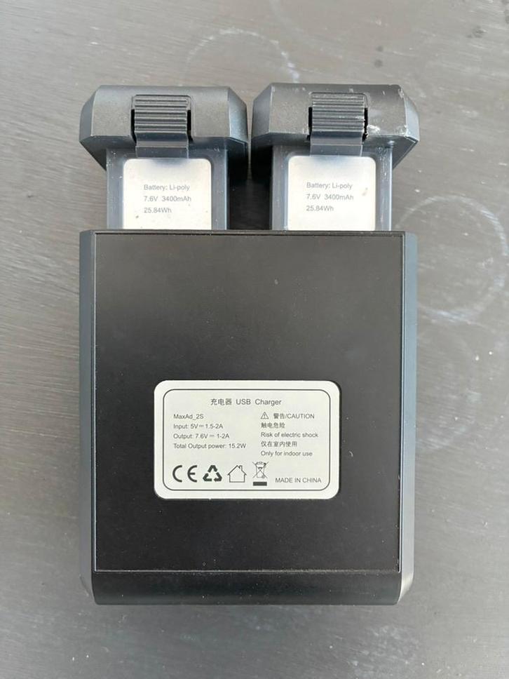 lader en oplaadbare battery (drone) BUGS, Audio, Tv en Foto, Drones, Gebruikt, Ophalen of Verzenden