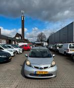 Toyota Aygo 1.0 12V Vvt-i 5DRS 2009 Grijs, Voorwielaandrijving, 4 stoelen, 68 pk, Handgeschakeld