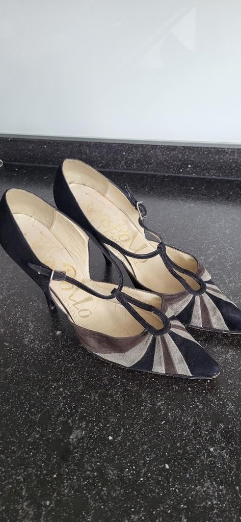 Pumps suède maat 38, Kleding | Dames, Schoenen, Pumps, Zwart, Ophalen of Verzenden, Gedragen
