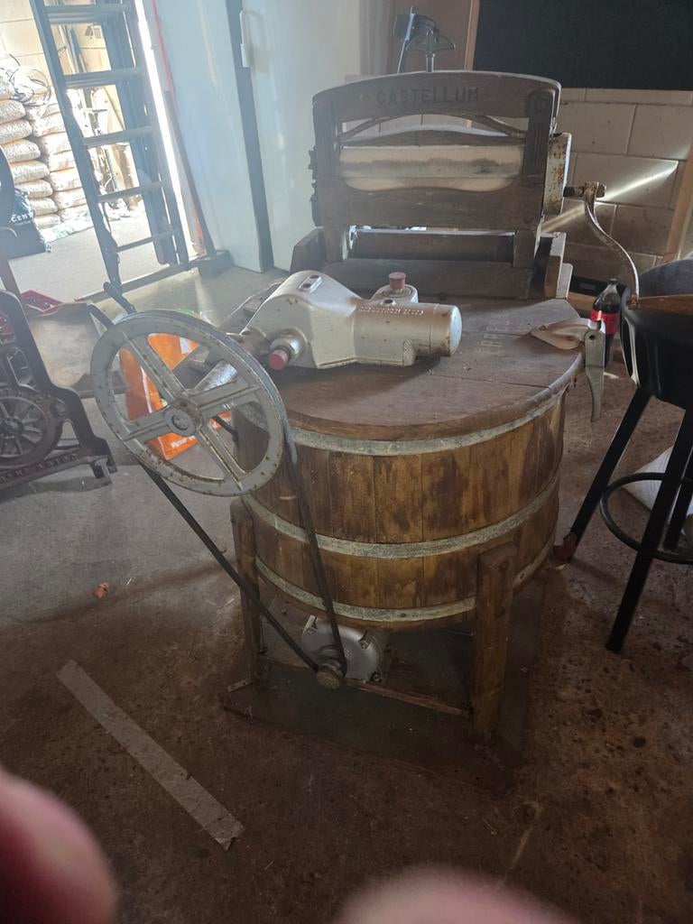 Antieke houten wasmachine met wringer - Castellum Erres, Ophalen of Verzenden
